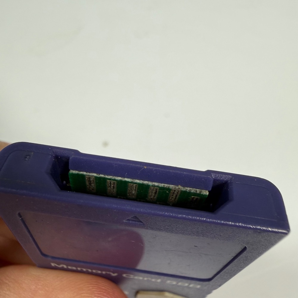 Nyko 59B Memory Card Purple GameCube Storage Accessory Save Data Untested - Picture 4 of 5